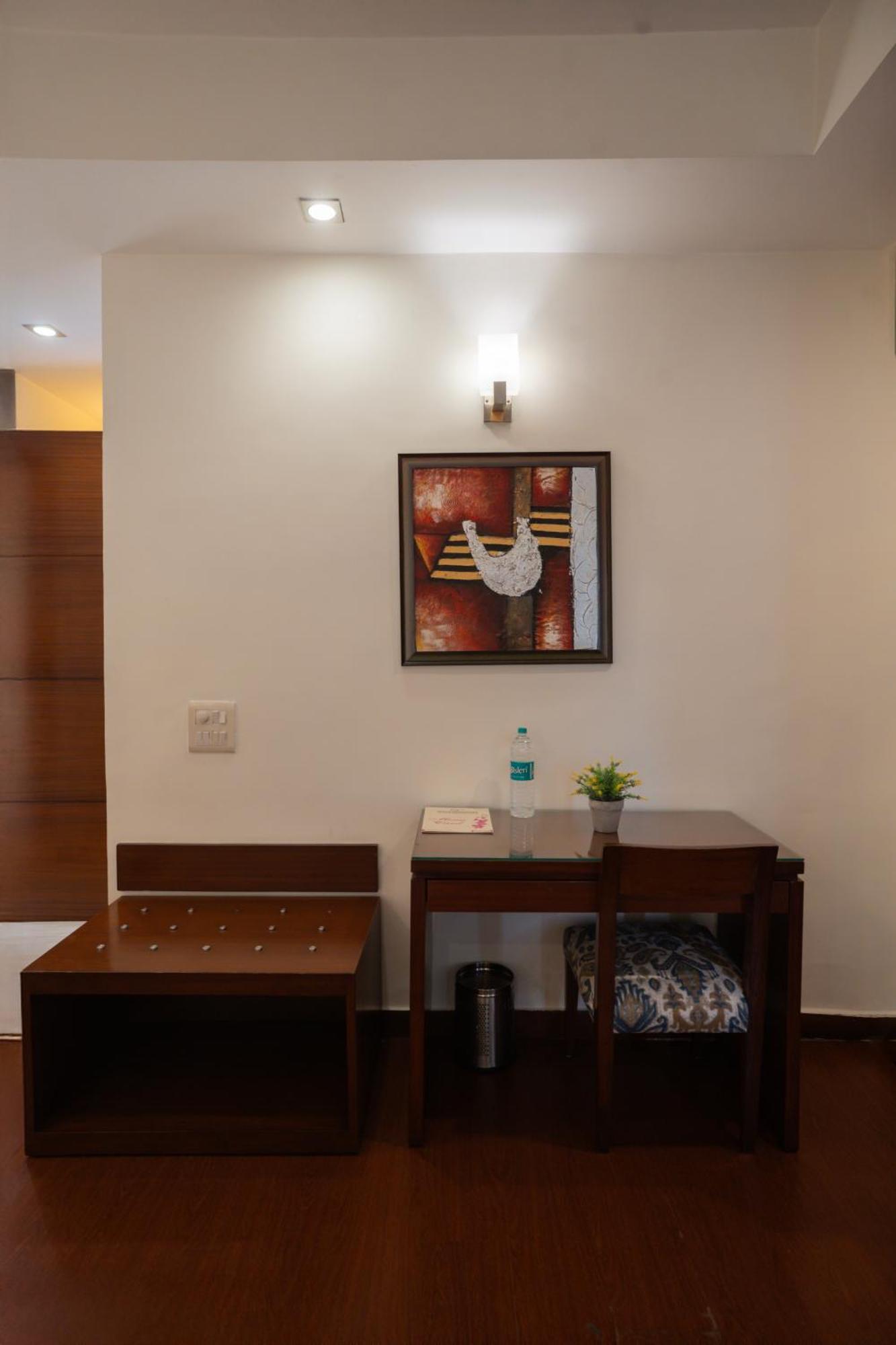 Ferienwohnung Ahuja Residency Noida Exterior foto